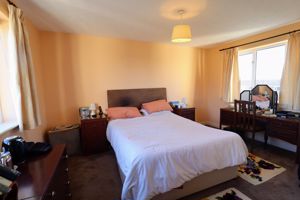 Bedroom- click for photo gallery